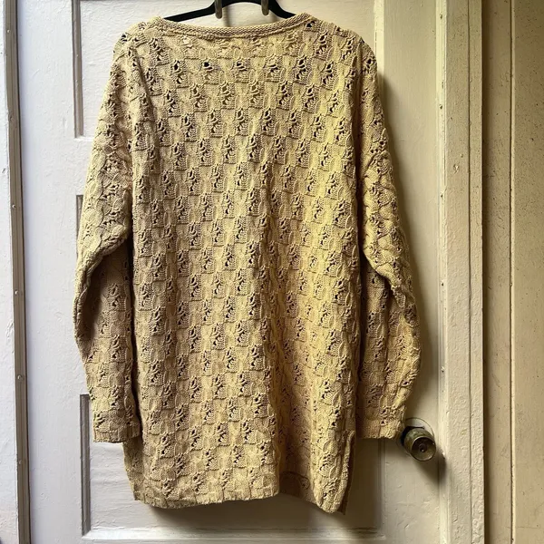 Womens Grannycore Cable Knit Fisherman Vneck Sweater Size 2 Chunky Tan button - Image 2