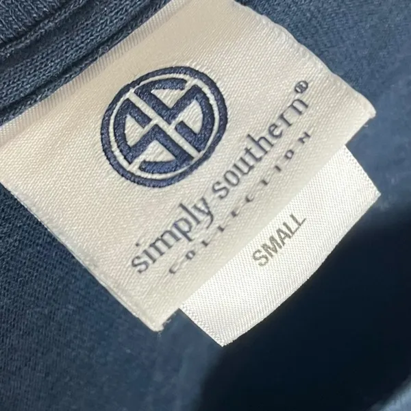 5/$25 Simply Southern Women's S‎ Graphic Tee Navy Pink Floral Logo Preppy - Image 5