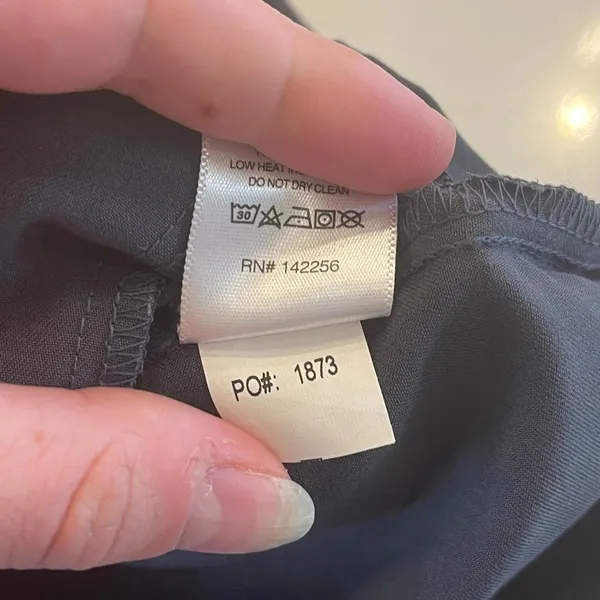 FIGS‎ Casma Three-Pocket Scrub Top in Charcoal size XS - Image 5
