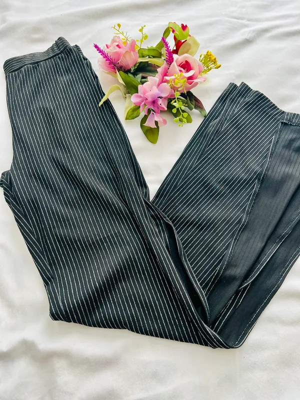 Lucy in the Sky Pinstriped Pants Set - Image 11