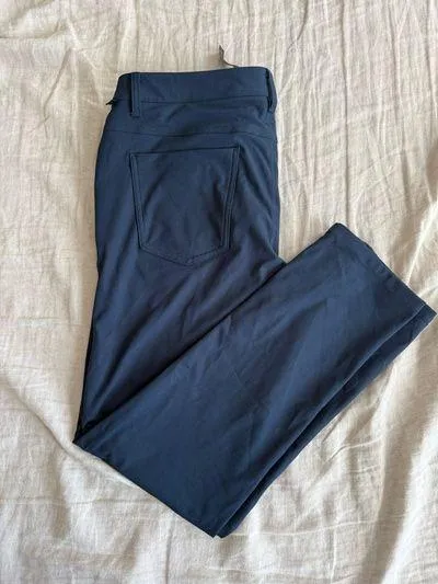 Lululemon Commission Pants 34" L Men’s - Image 2