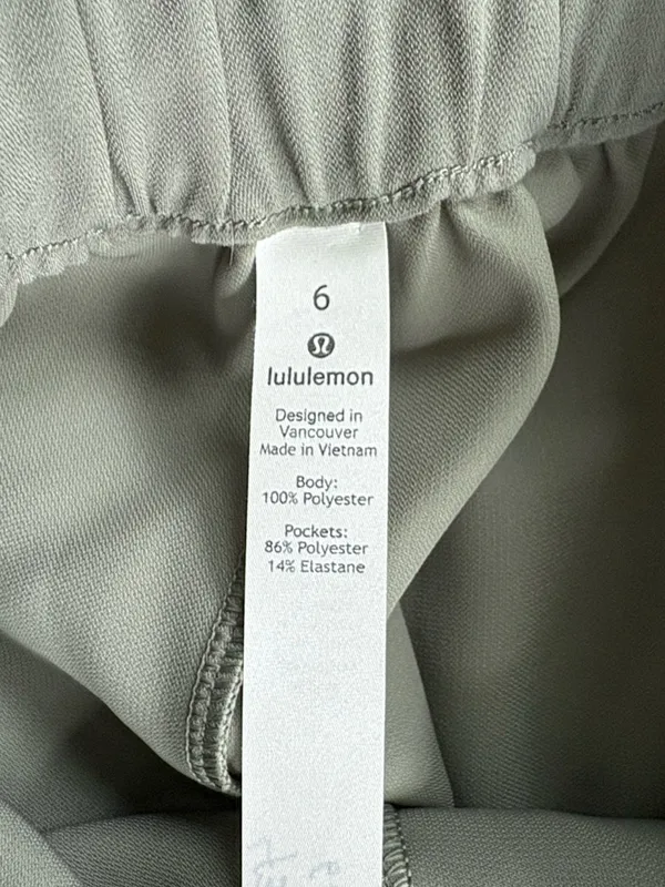 EUC Lululemon Noir Crop Pants Sage Grey Size 6 - Image 7