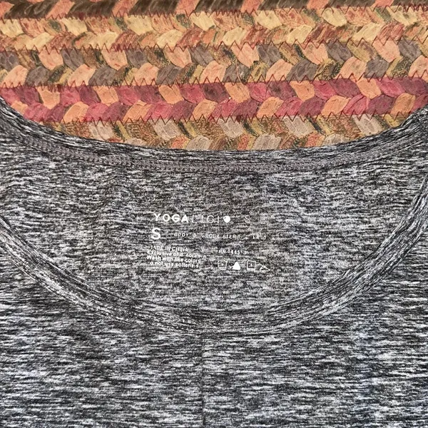 Yogalicious Heathered Grey Twist Front Crop Top - Image 2
