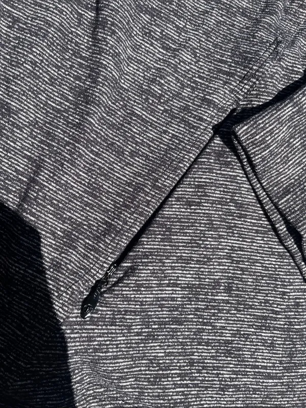 lululemon athletica Women's Long Sleeve Heathered Charcoal Quarter-Zip - Image 3