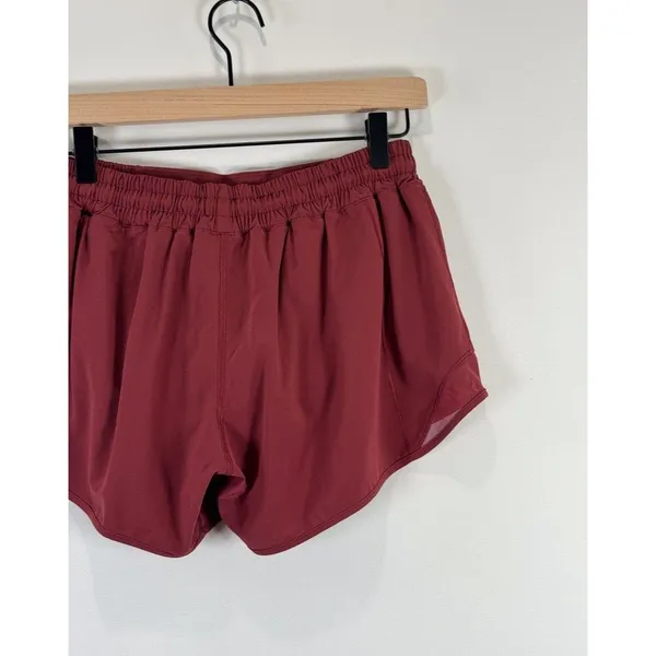 Lululemon Womens Shorts Red Hotty Hot Low Rise Lined Running Gym Size 8 Tall - Image 9
