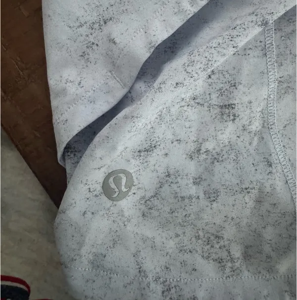 Lululemon Shorts Speed Up - Image 3
