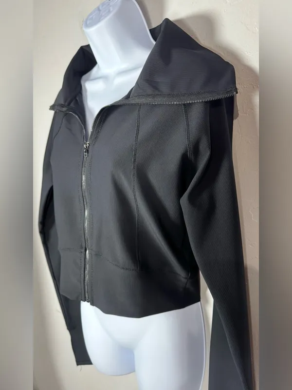 White Birch Black Cropped Ribbed Full Zip Active  Jacket Size Medium - Image 6