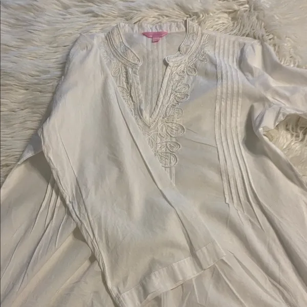 Lilly Pulitzer White Embroidered Tunic size L BNWOT length 31” bust 40” - Image 10