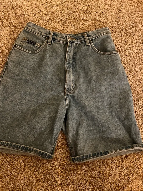 Route 66 Women’s Washed Blue Denim Shorts - Image 3