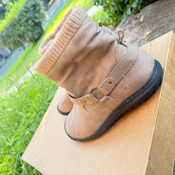 JBU Women's Westwood Waterproof Harness Slouchy Booties Taupe size 10 - Image 4