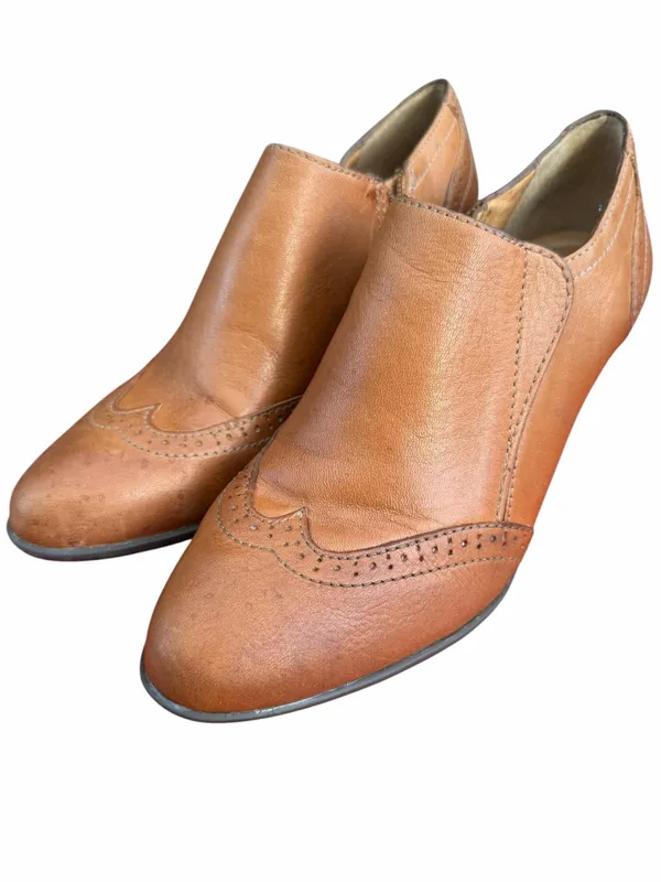 Nurture Haddie Brown Leather Shootie Booties Wingtip Heels‎ Size 7M - Image 6