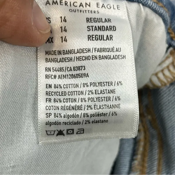 American Eagle Outfitters Women's Blue Distressed Jeans SZ 14 - Image 9