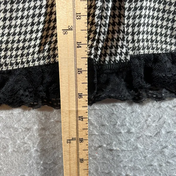 1321 | Princess Polly‎ Houndstooth Lace Trim Mini Skirt Black White Womens 6 - Image 4