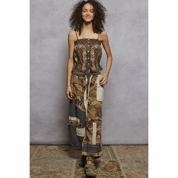 POL Button Down Floral Embroidered Cropped Cami with Lace Detail - Large - Image 5