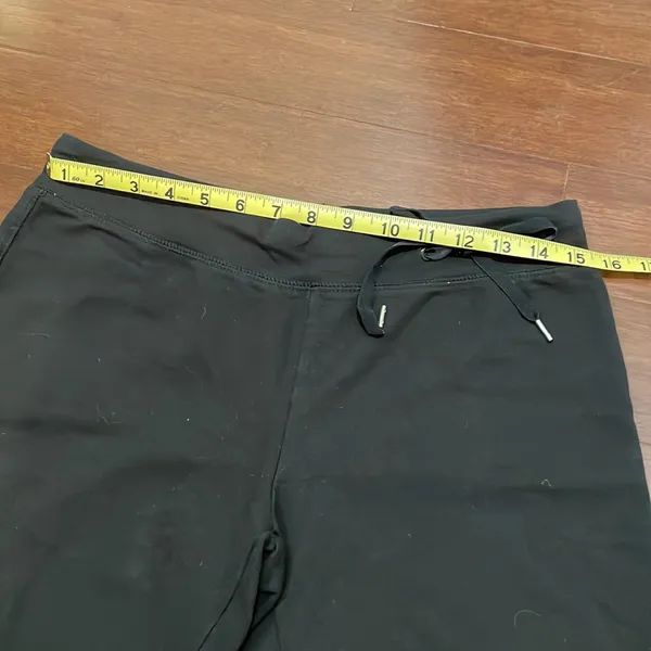 DANSKIN Now Black Fleece Capri Workout pants - Image 3