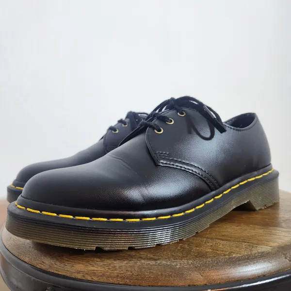 Dr. Martens 14046 Black Vegan Leather Lace Up 3-Eye Oxfords Men 7 Women 8 EU 39 - Image 3