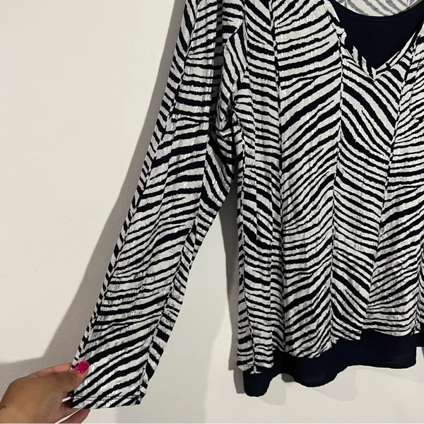 Chico's Zebra Two-In-One Top Medium Chico's 1‎ Workwear Casual Effortless Office - Image 6