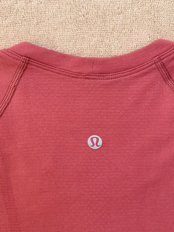 Lululemon Swiftly Tech Long Sleeve shirt 2.0 hip length cherry tint yoga Pilates - Image 6