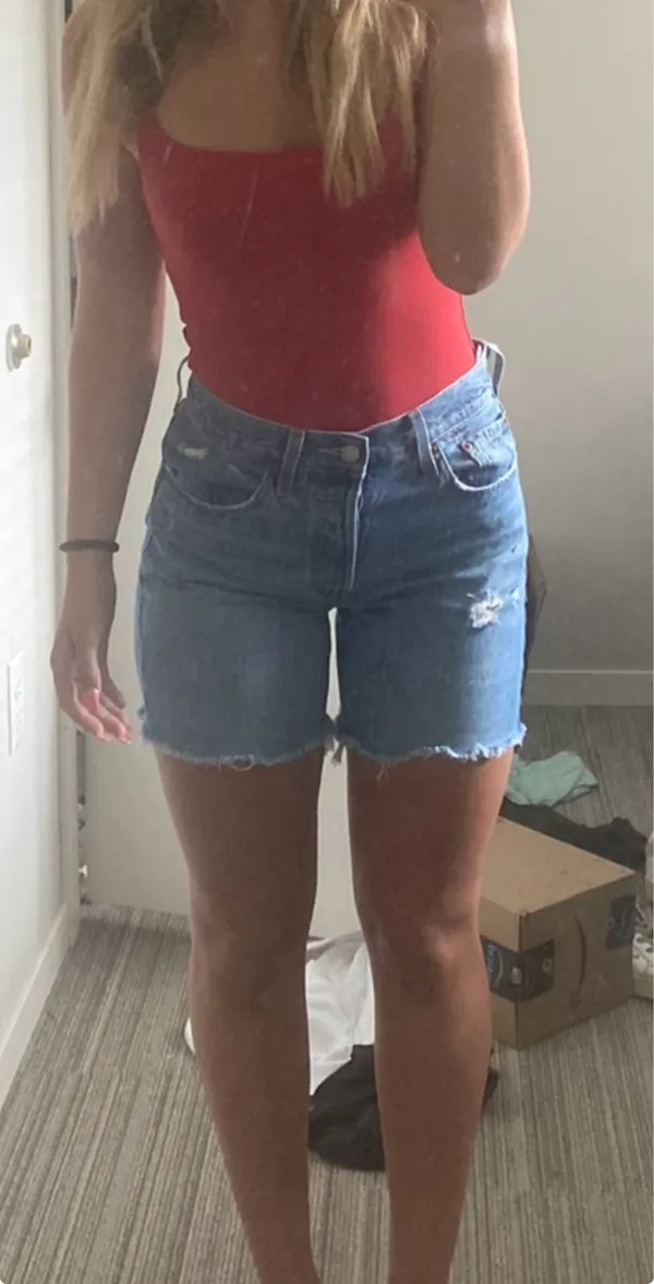 Levi’s Mid-Rise Shorts 501 - Image 4