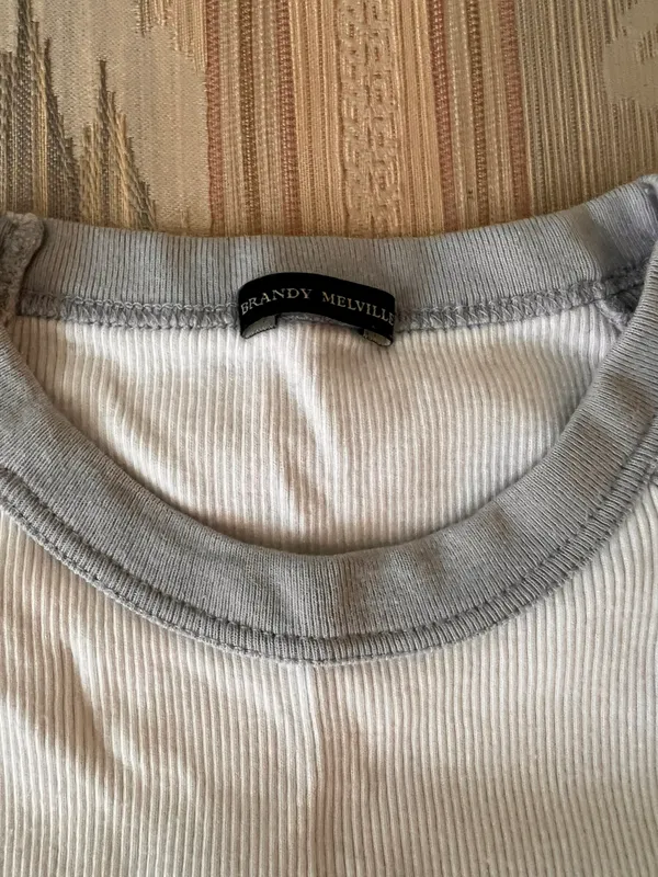 Brandy Melville cropped baby tee - Image 2