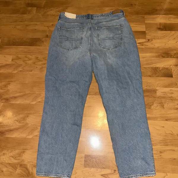 American Eagle Outfitters Mom Jeans High‎ Rise "blown out blue" Wash Size 16 - Image 8