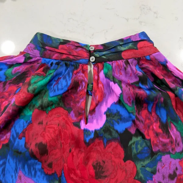 Talbots Vibrant Floral Blouse in Red and Purple - Image 8