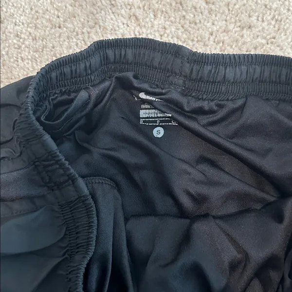 Nike drifit shorts - Image 2