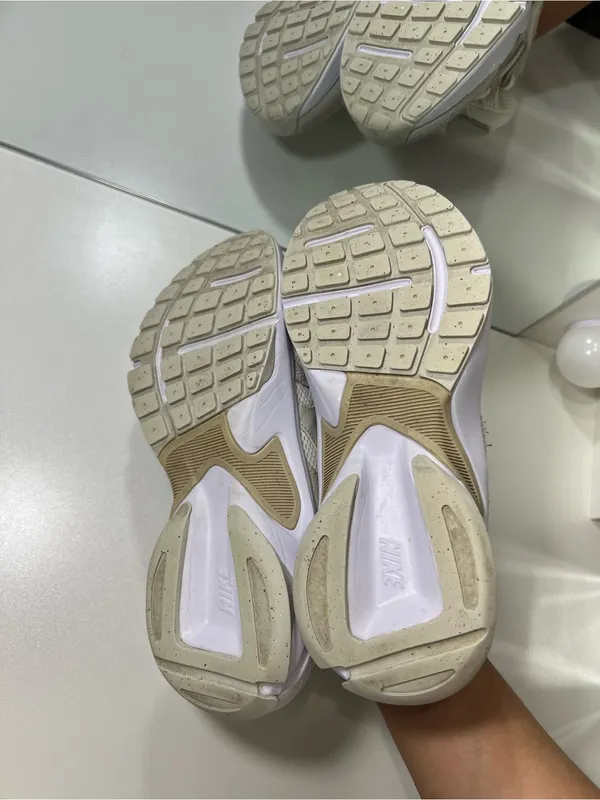 Nike AL8 Women’s White & Beige Mesh Chunky Sneakers size 7.5 - Image 8