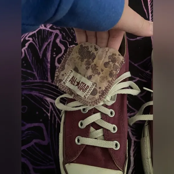 EUC Burgundy All Star Converse with fold over tongue size 8(Men’s)/10(Women’s) - Image 10