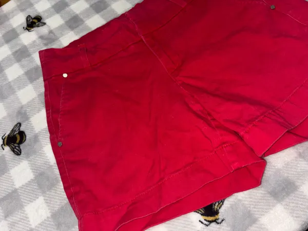 Red short Size 4 - Image 4