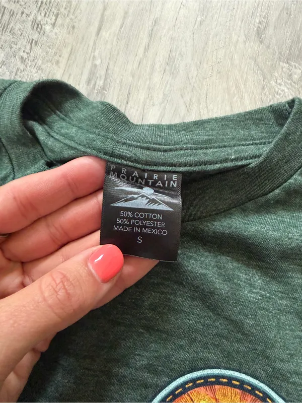 Glacier National Park Heather Forest Green Mountain Tee size small - Image 5
