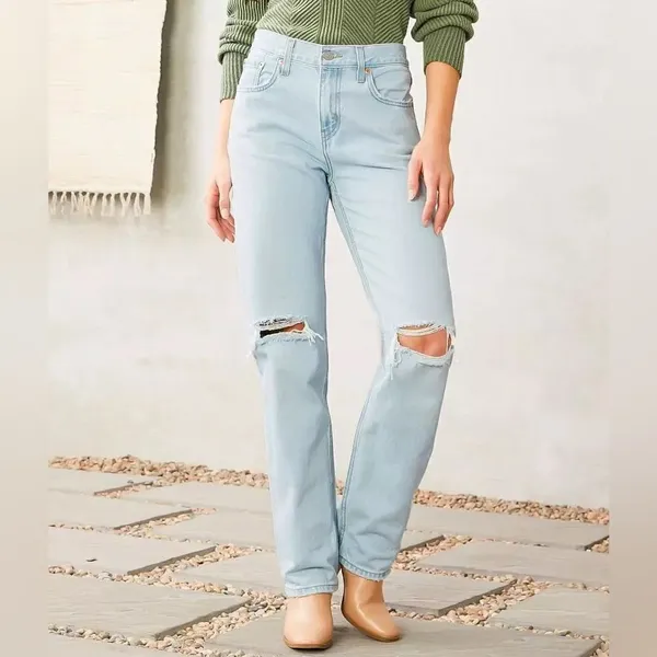 Levi's Low Pro Women's Jeans in Charlie Won Light Wash Distressed Size 29 - Image 11