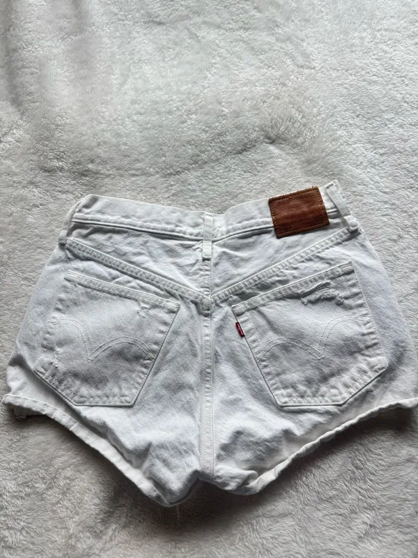 Levi’s 501 Shorts White - Image 2