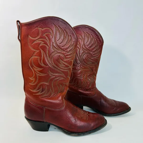 Vintage Tony Lama Embroidered Leather Cowboy Boots Reddish-Brown size 6.5 - Image 2