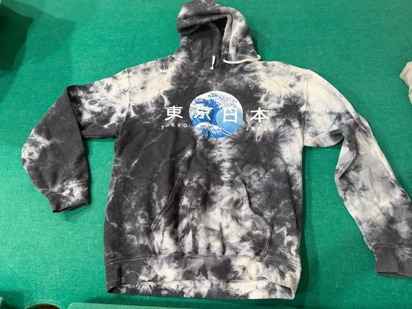 Gildan Golden Japan hoodie - Image 4