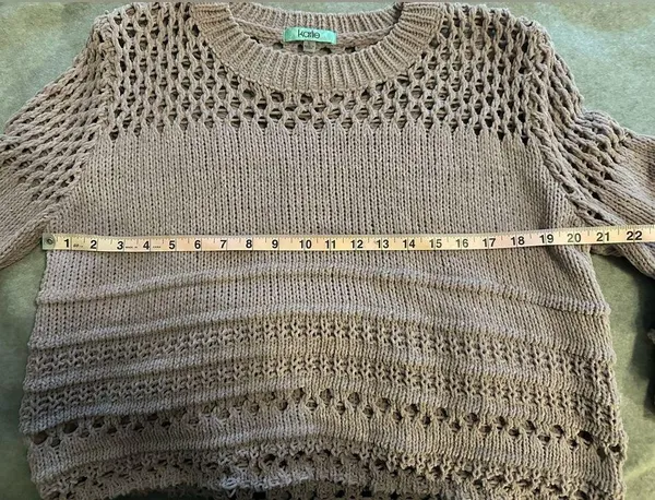 Karlie light purple cropped sweater size L - Image 4