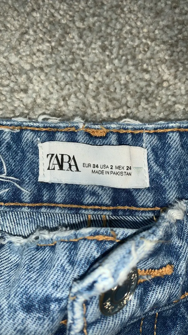 Zara Mom Jeans - Image 4