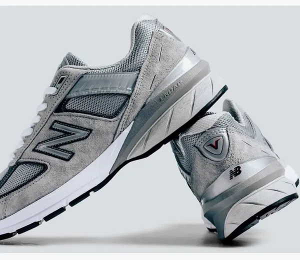 New Balance 990v5 Sneakers - Image 2