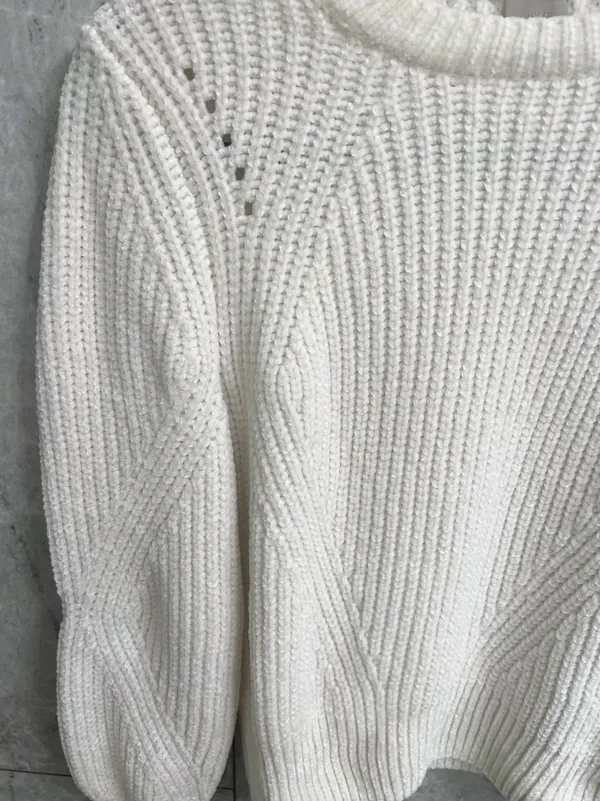 H&M Sweater - Image 2