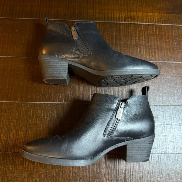 Vionic Cecily Black Leather Waterproof Ankle Boots Pointed Toe Block Heel Size 9 - Image 3