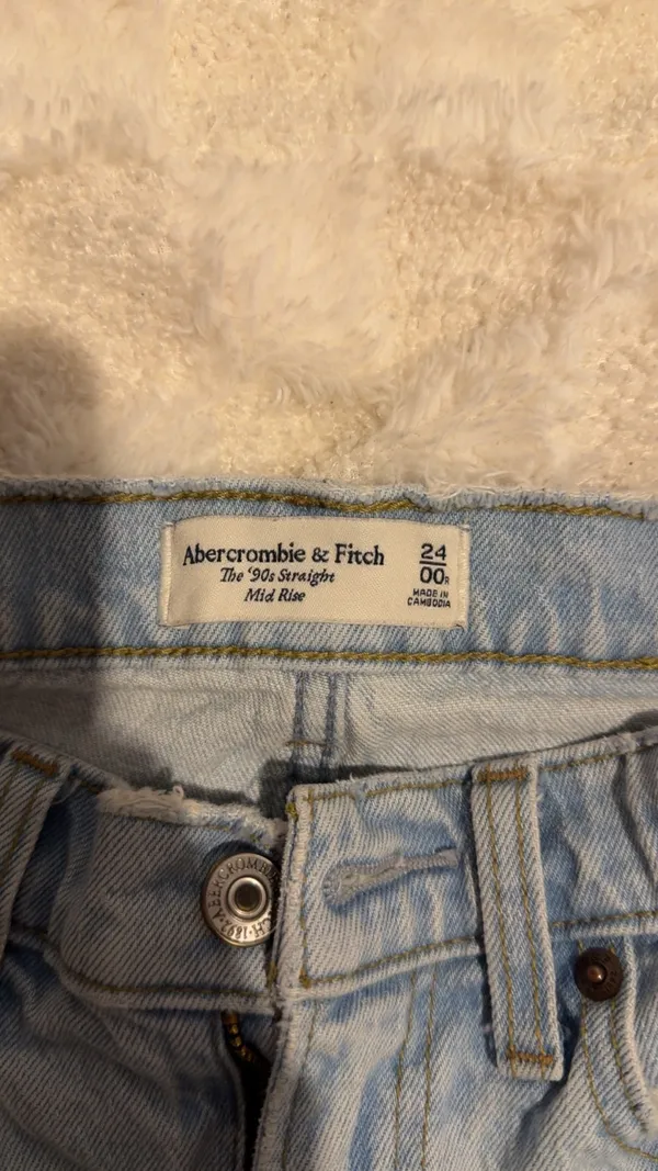 Abercrombie jeans - Image 3