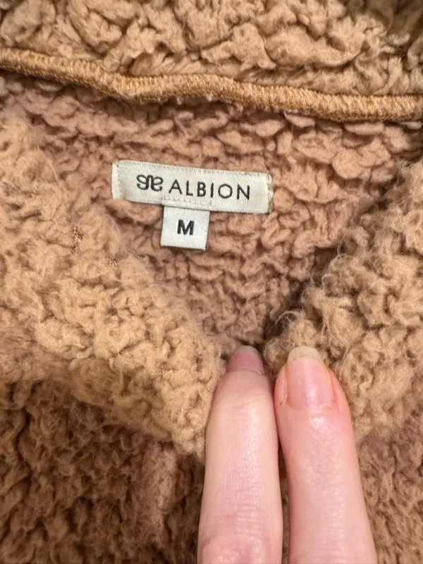 Albion Fit Sherpa Crop in Toffee - Image 6
