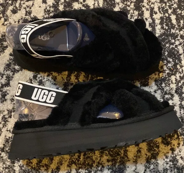 UGG Disco Cross Genuine Shearling Slide Slipper size US 9 - Image 4