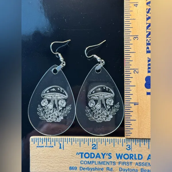 Handmade Mushrooms Engraved Clear Acrylic Teardrop Earrings Silver New - Image 5
