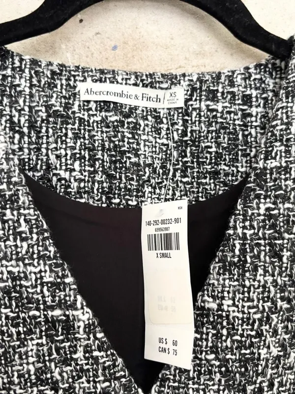 Abercrombie & Fitch Tweed Textured Button Front Vest - Image 3