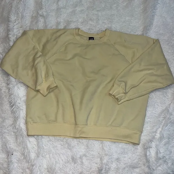 GAP Crewneck Sweater in Pale Yellow size XL Sweatshirt - Image 2