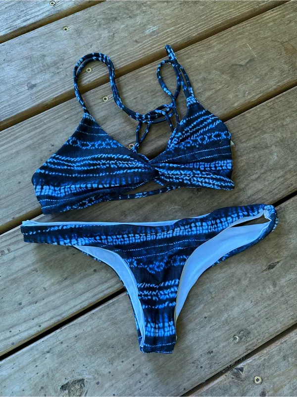 NWOT L*Space Hartley Lilly tie dye bikini set small - Image 2