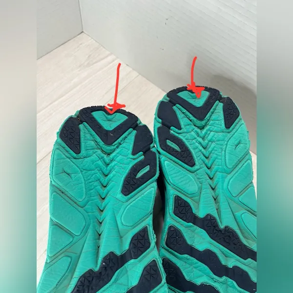 Hoka Women's Shoes in Navy and Teal - Image 11