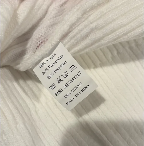 Chunky white Amazon sweater  - Image 4