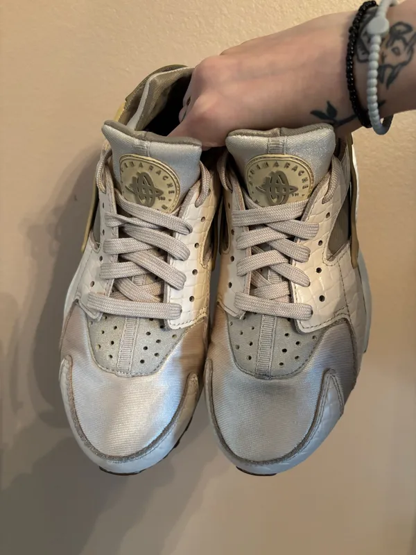 Nike Wmns Air Huarache Run Premium 'Oatmeal' - Image 3